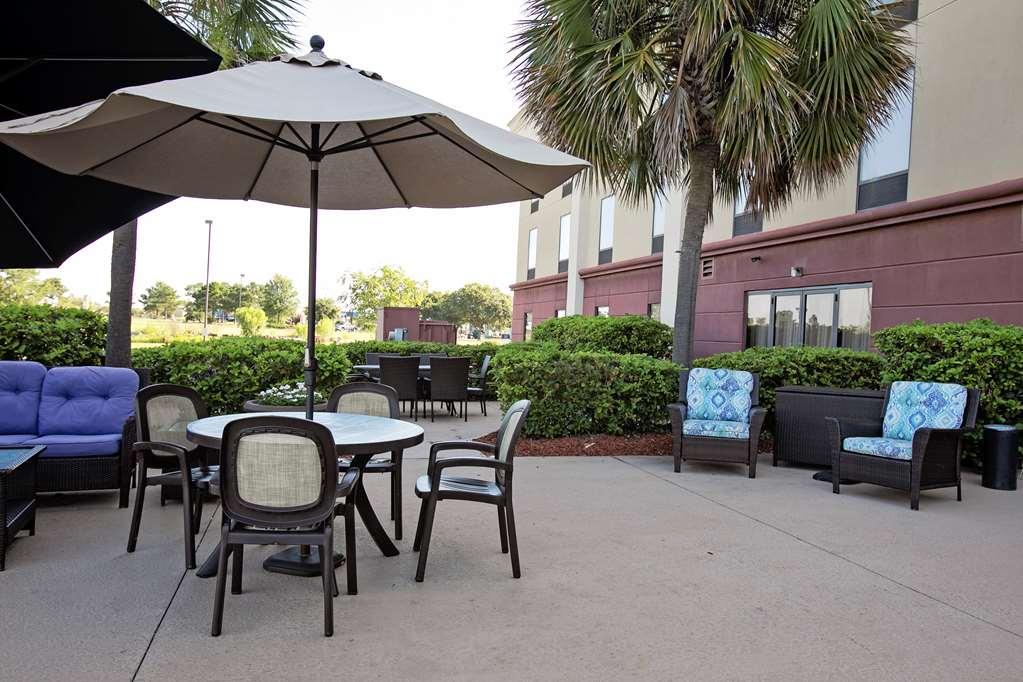 Hampton Inn Moultrie Bagian luar foto