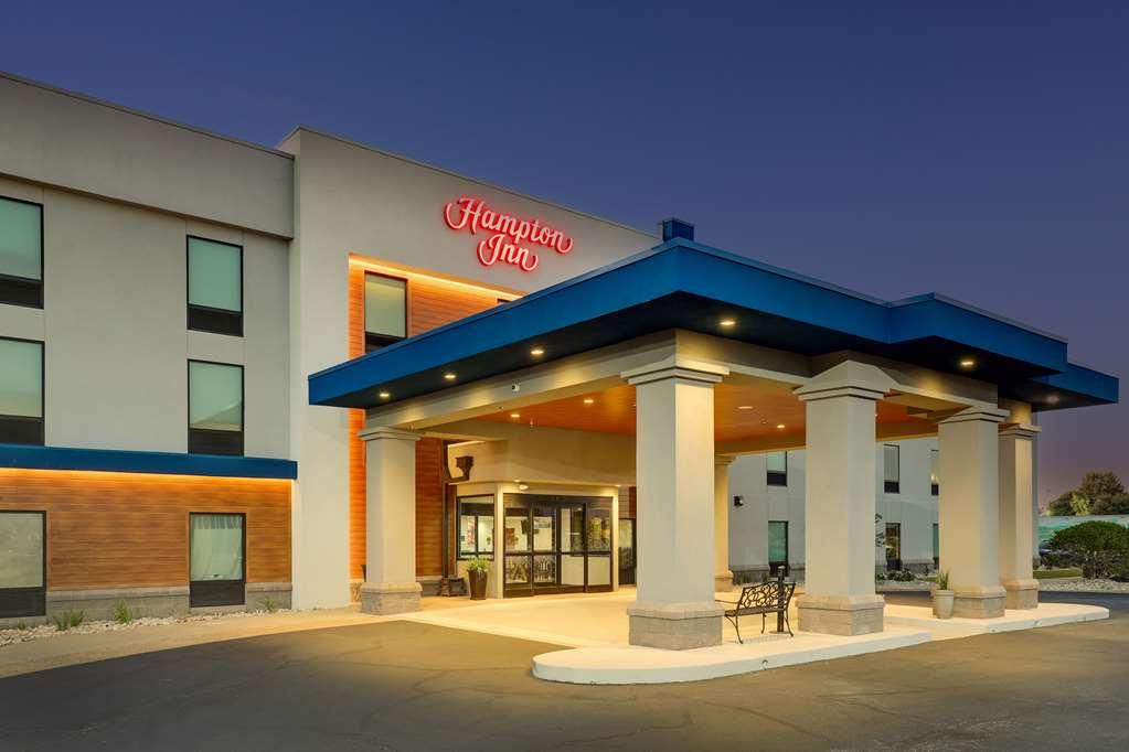 Hampton Inn Moultrie Bagian luar foto