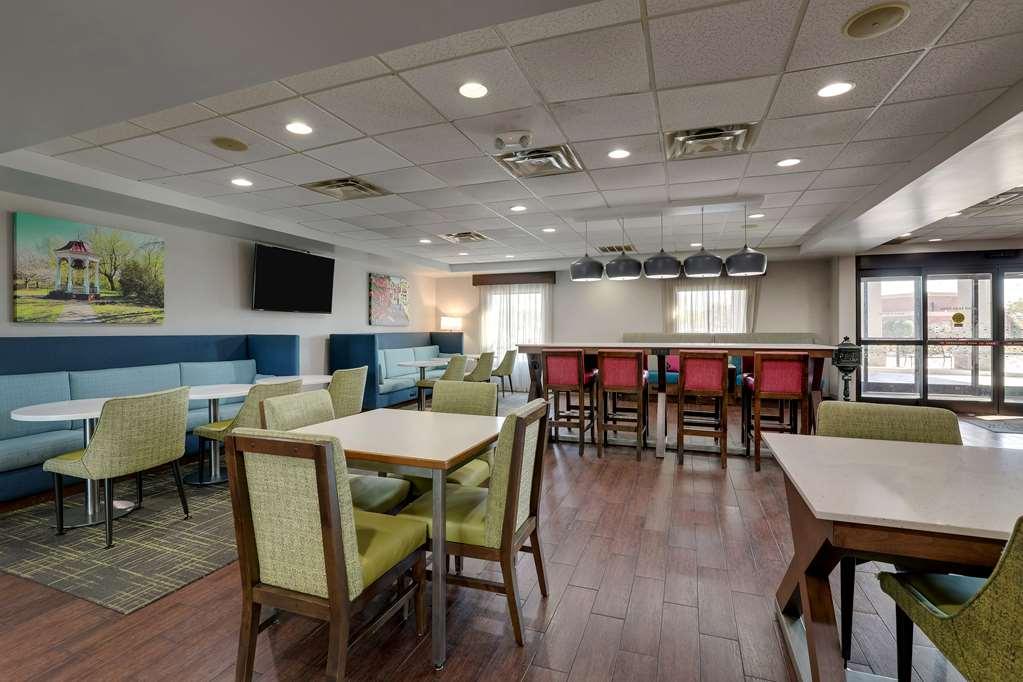 Hampton Inn Moultrie Restoran foto