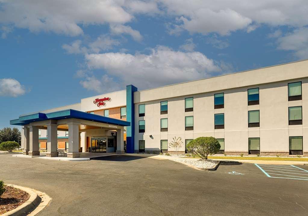 Hampton Inn Moultrie Bagian luar foto